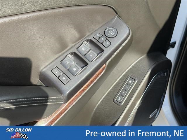 Used 2018 White Frost Tricoat GMC SLT image 15