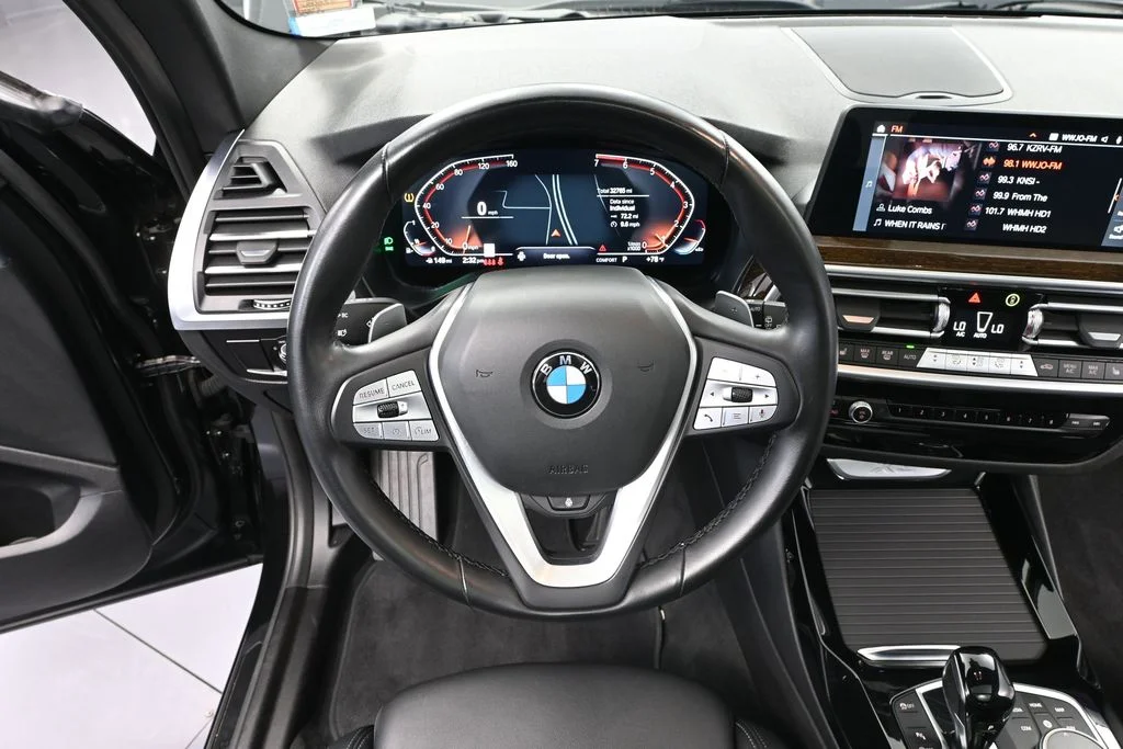 Used 2023 Black BMW xDrive30i image 27