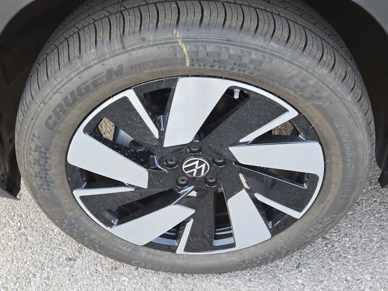 2025 Volkswagen Atlas Cross Sport SE w/Tech - Photo 5