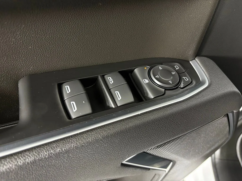 Used 2026 White Chevrolet LT image 17