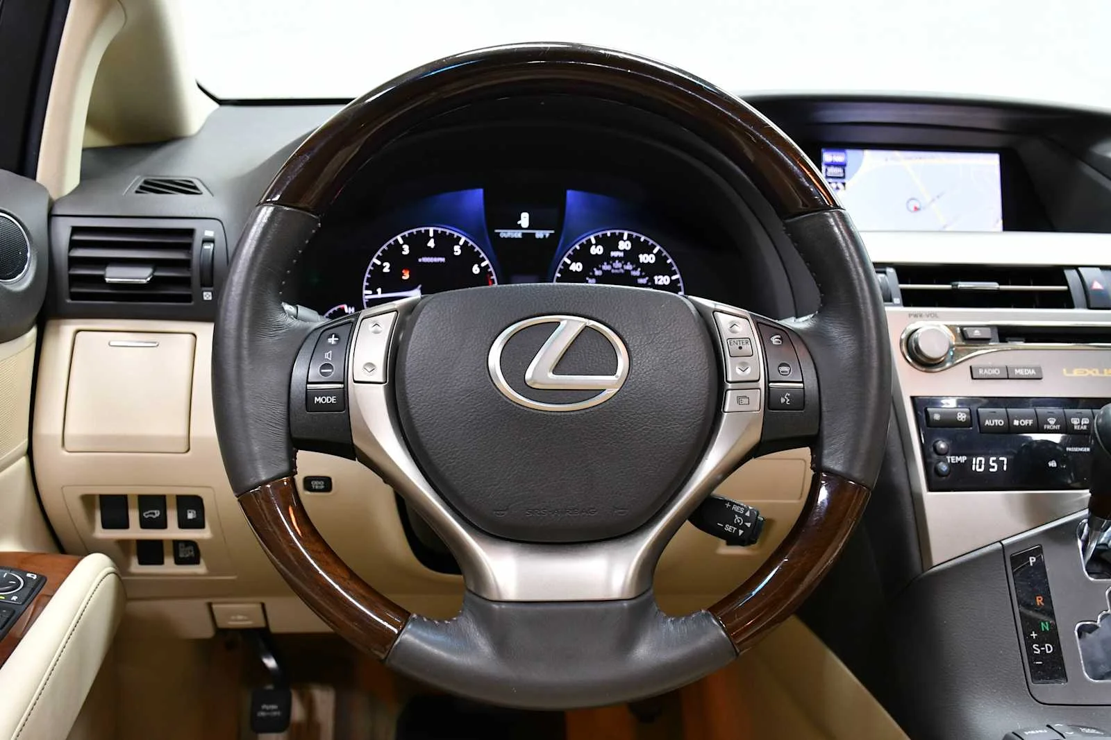 Used 2014 Claret Mica Lexus  image 16
