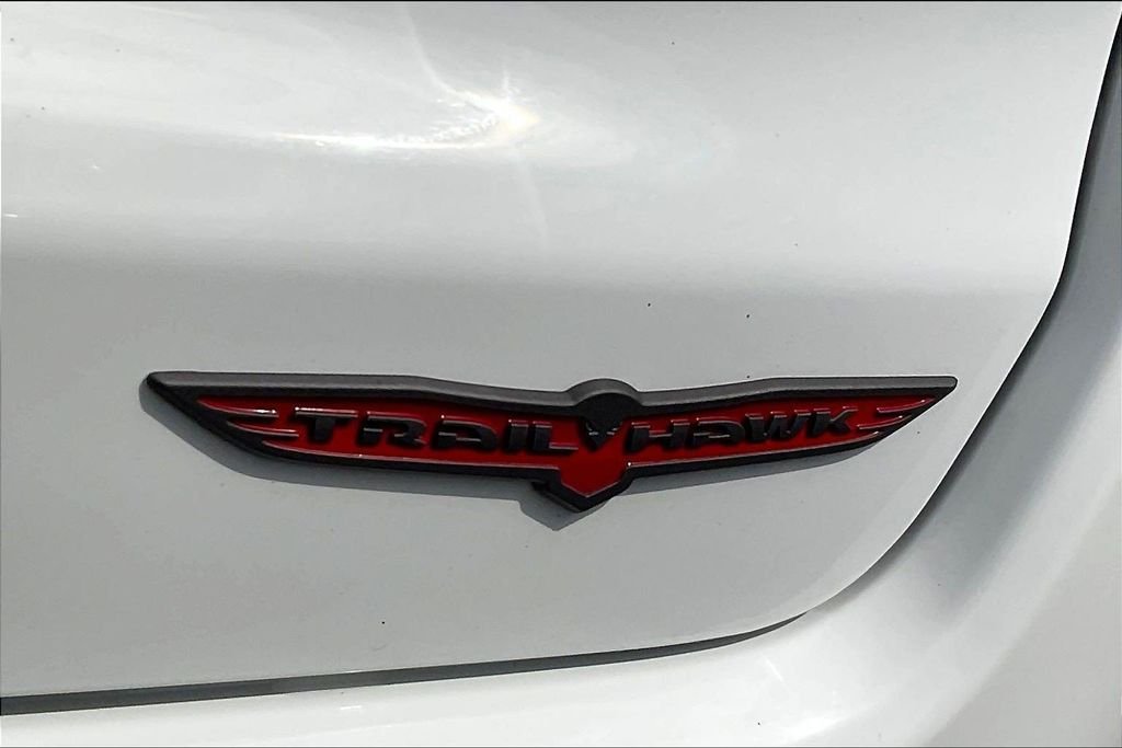 Used 2025 White Jeep Trailhawk image 27