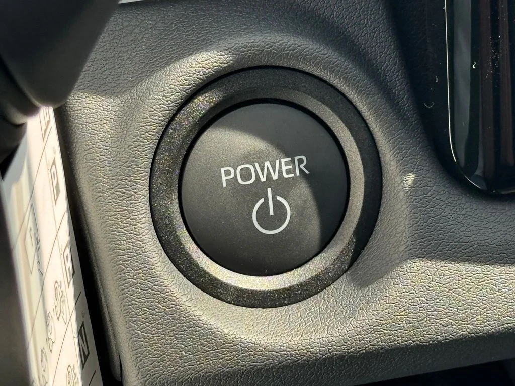 New 2026 Wind Chill Pearl Toyota XLE image 27