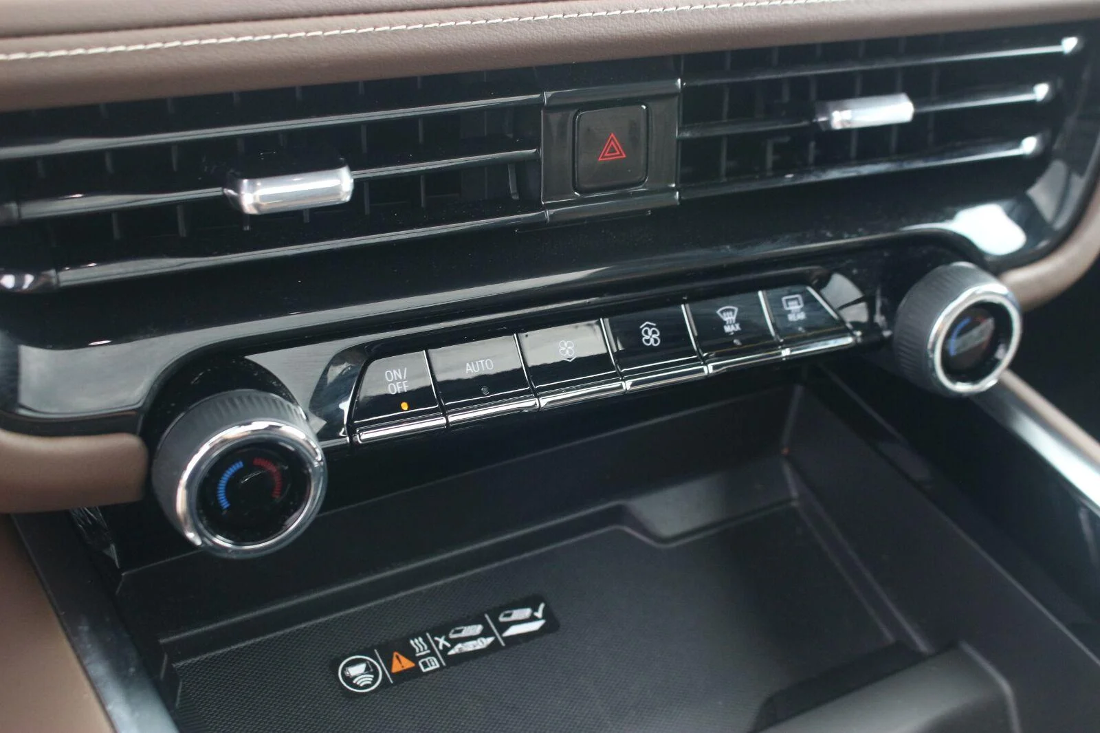 Used 2025 Black Chevrolet High Country image 27