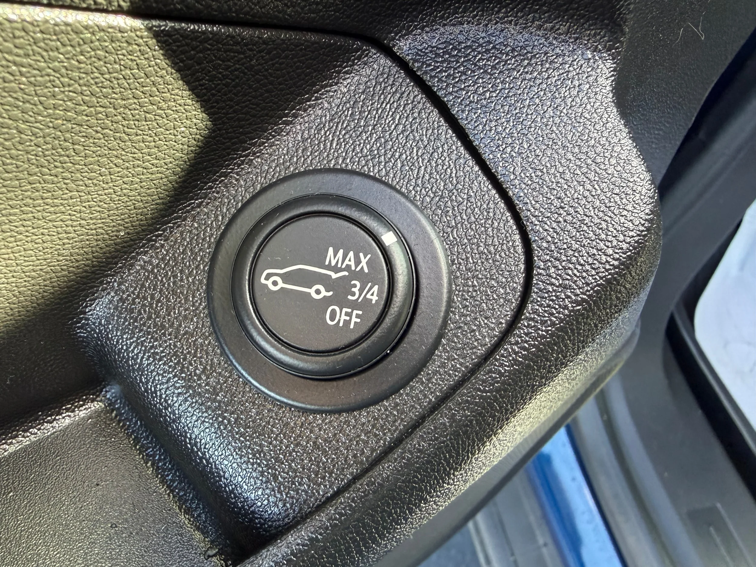 Used 2022 Marine Metallic GMC SLT image 13