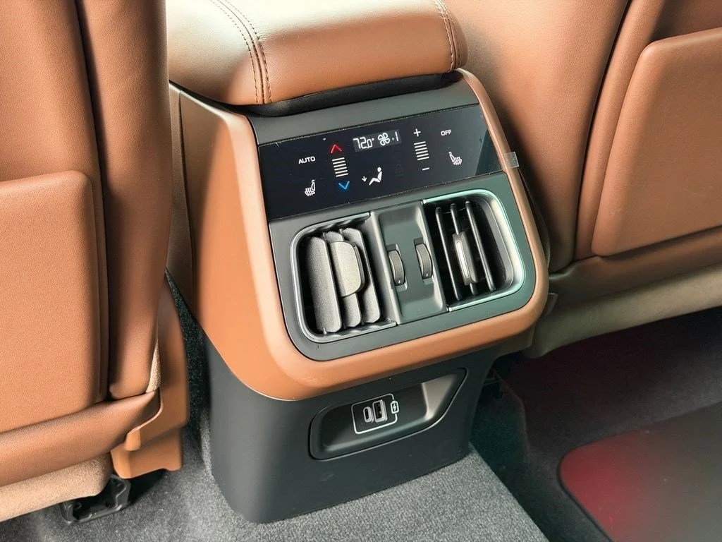 New 2026 Bianco Astro Metallic Maserati Modena image 32