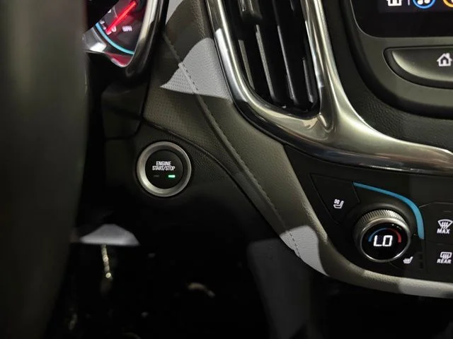 Used 2019 Pearl Chevrolet Premier image 18