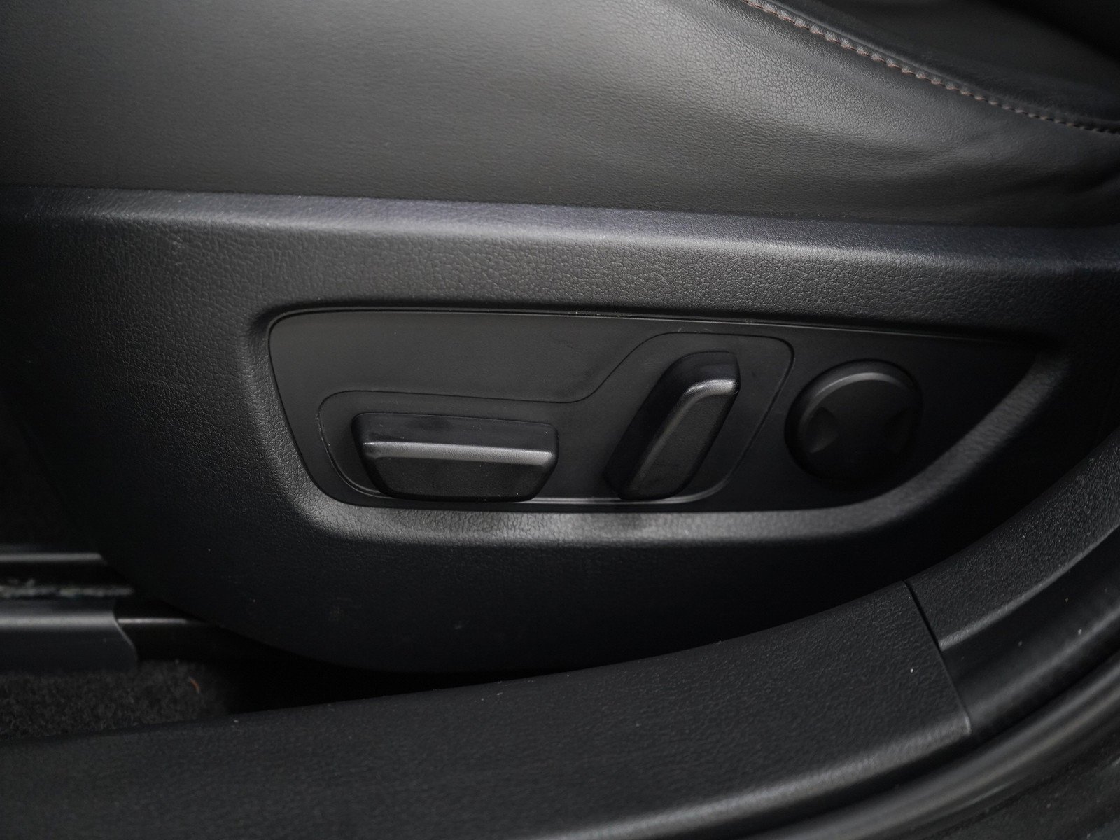 Used 2023 Machine Gray Metallic Mazda 2.5 S Premium Package image 28
