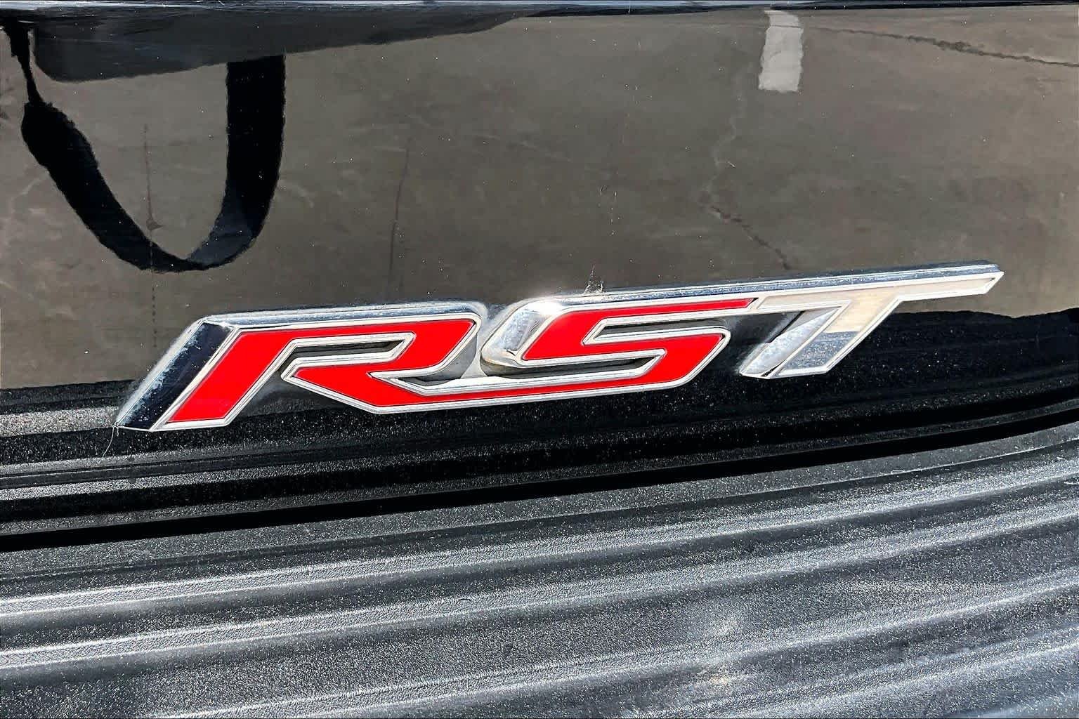 Used 2021 BLACK Chevrolet RST image 10
