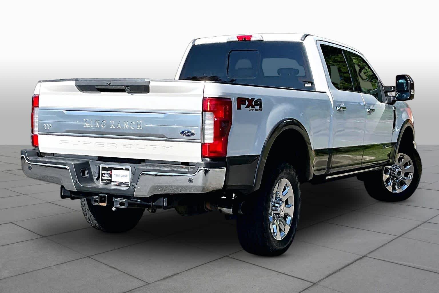 Used 2017 White Platinum Metallic Tri-Coat/Caribou Ford King Ranch image 12
