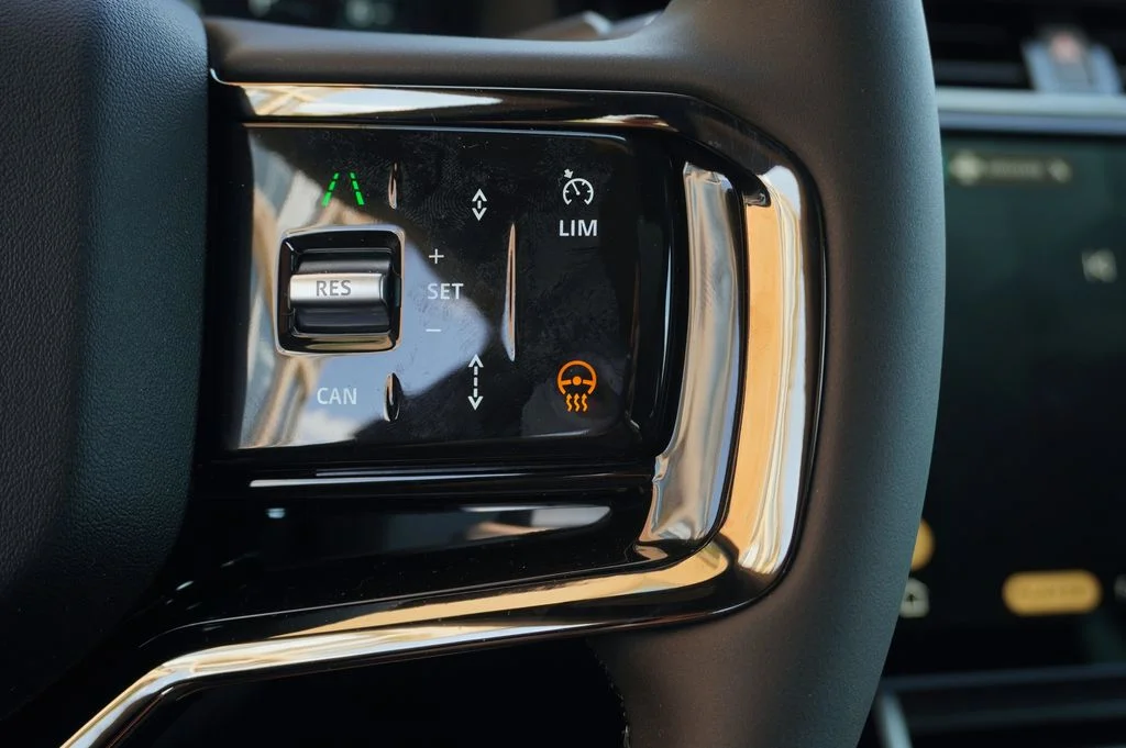 New 2026 Fuji White Land Rover S image 17