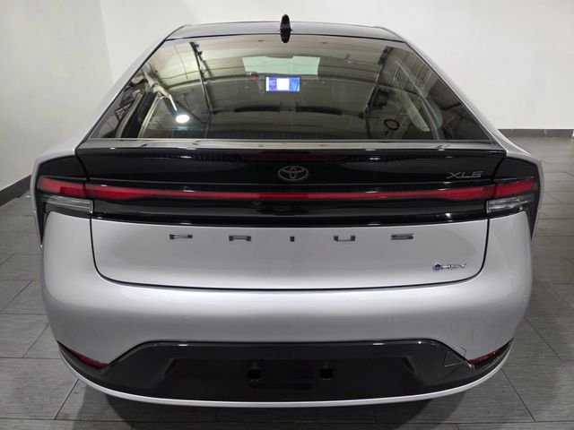 Used 2023  Toyota XLE image 4