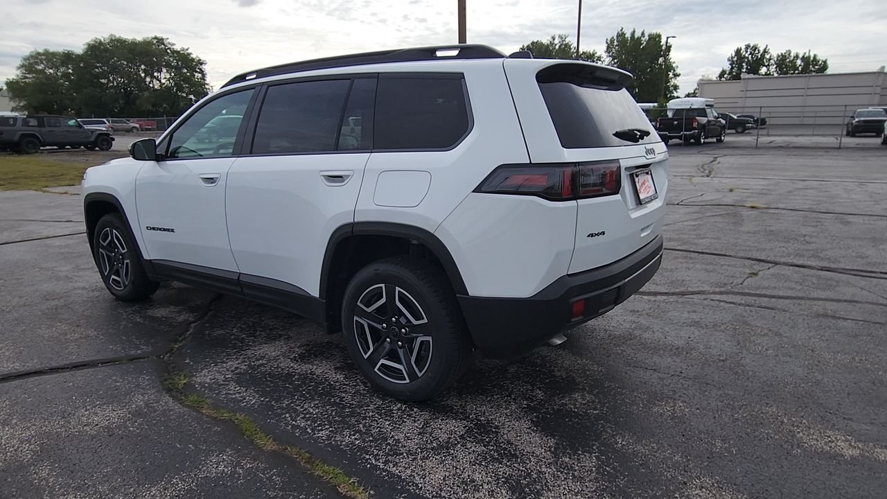 New 2026 Bright White Clear-Coat Exterior Paint Jeep Limited image 6