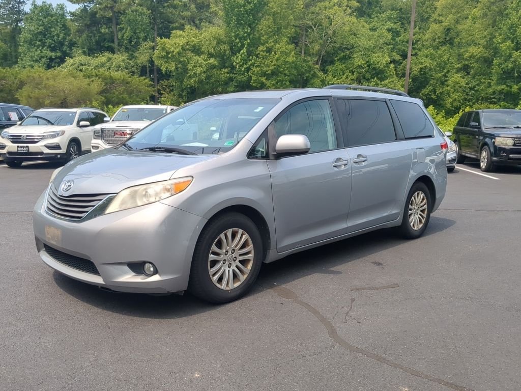Used 2012 Silver Toyota XLE image 1