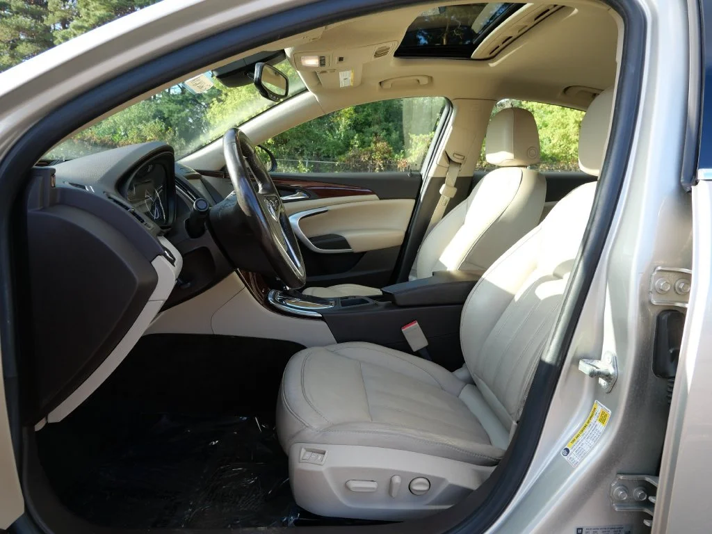 Used 2016 Silver Buick Premium II image 21