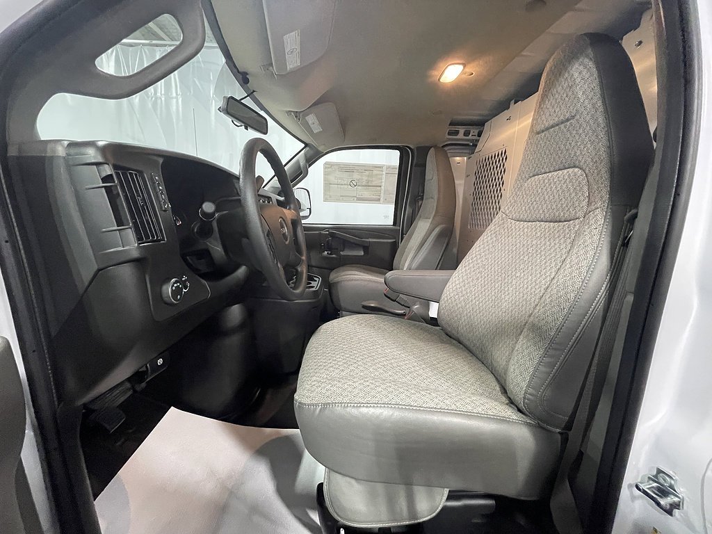 New 2026 Summit White GMC Work Van image 14