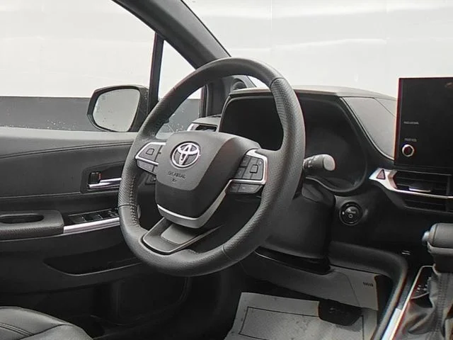 2025 Toyota Sienna Platinum - Photo 35
