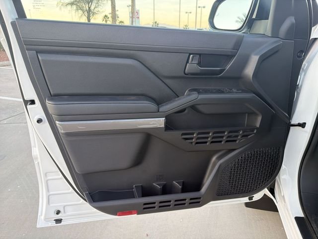 2026 Toyota Tacoma SR5 - Photo 9