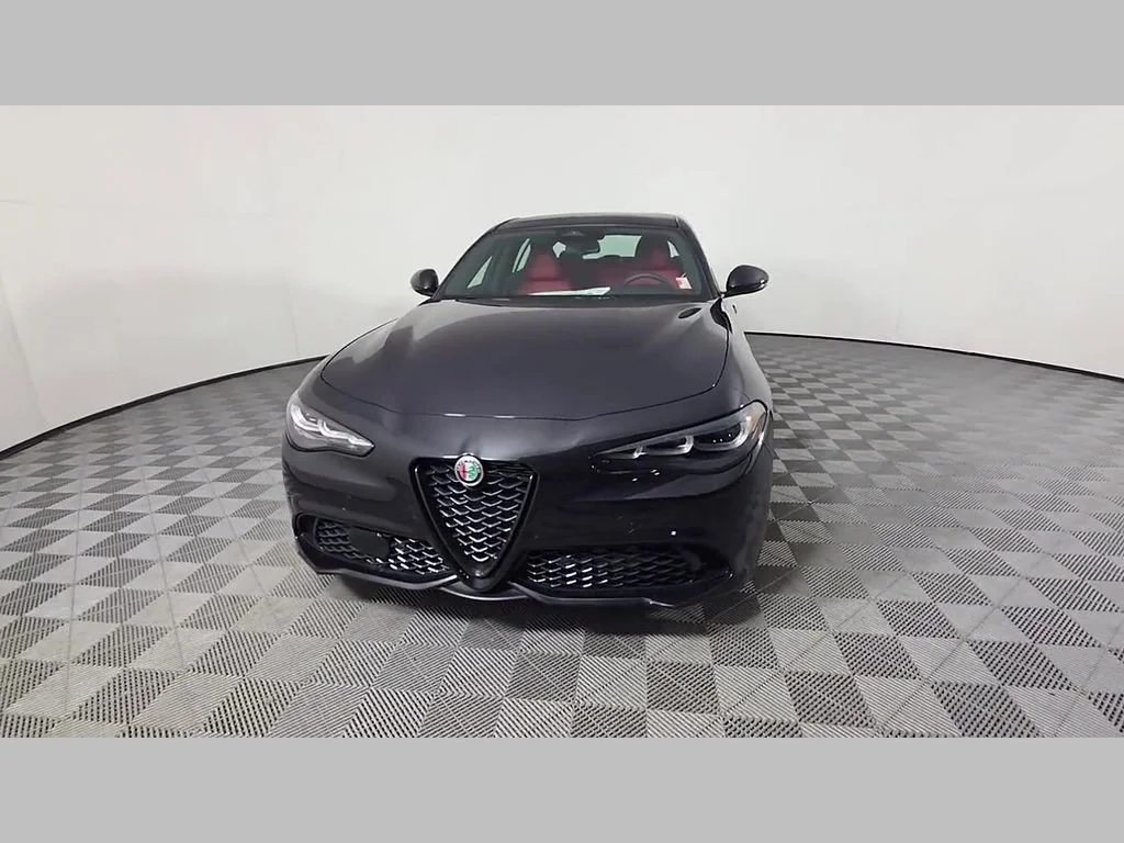 New 2026 Vulcano Black Metallic Alfa Romeo Base image 38