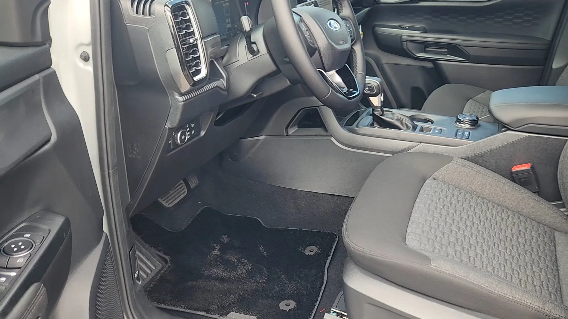 New 2026 Avalanche Ford XLT image 31