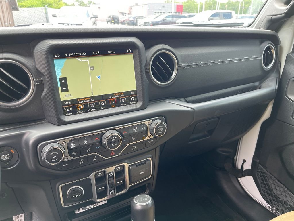 Used 2019 Bright White Clearcoat Jeep Unlimited Sahara image 16