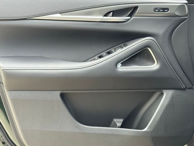 New 2026 DEEP EMERALD INFINITI Luxe FWD image 17