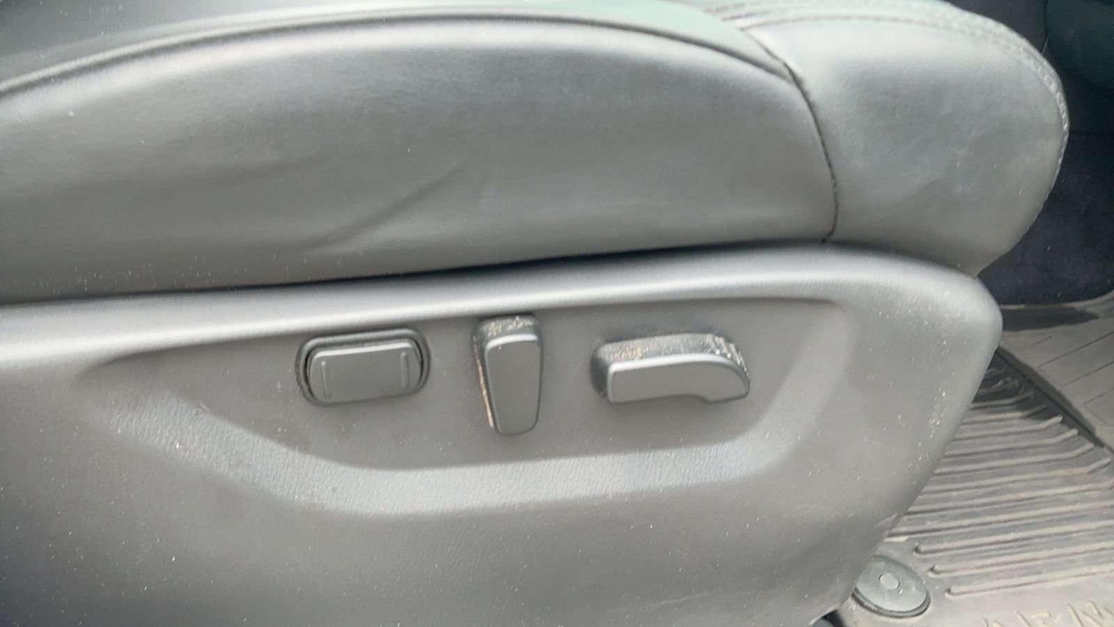 Certified Used 2023 White Nissan SV image 47