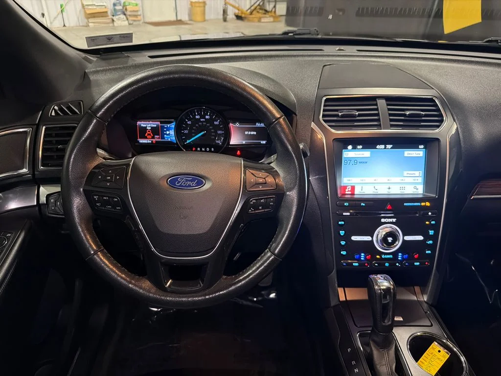 Used 2017 Shadow Black Ford Limited image 16