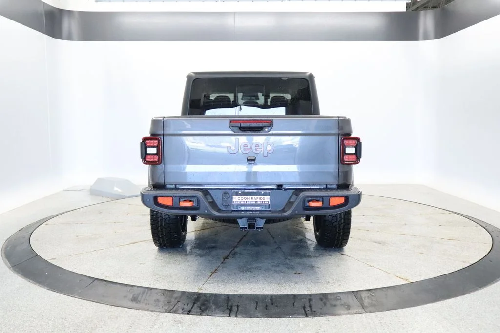 New 2026 Granite Crystal Metallic Clearcoat Jeep Mojave image 4