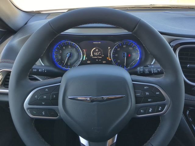 New 2026 Bright White Clear-Coat Exterior Paint Chrysler Pinnacle image 36