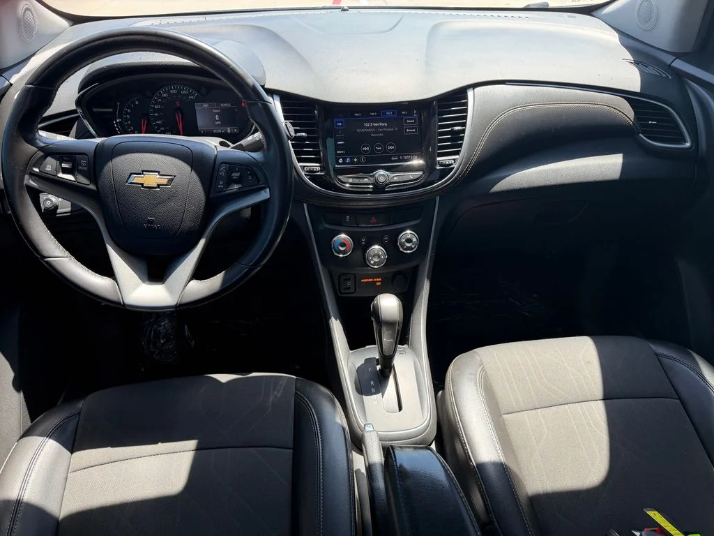 Used 2022 Silver Chevrolet LT image 10