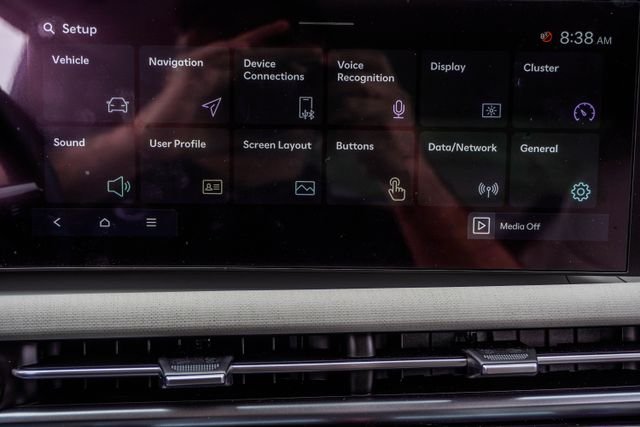 Certified Used 2025 Gray Hyundai SEL Convenience image 26