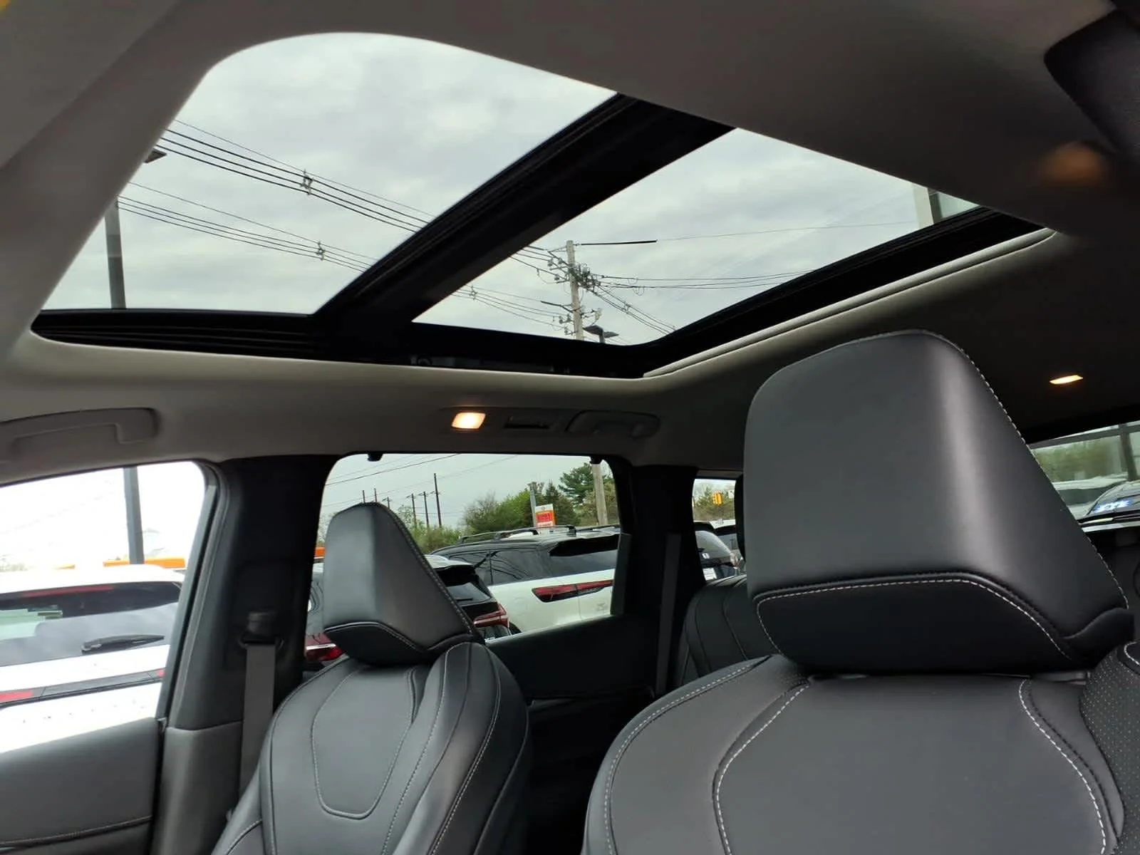 2023 INFINITI QX60 SENSORY - Photo 17