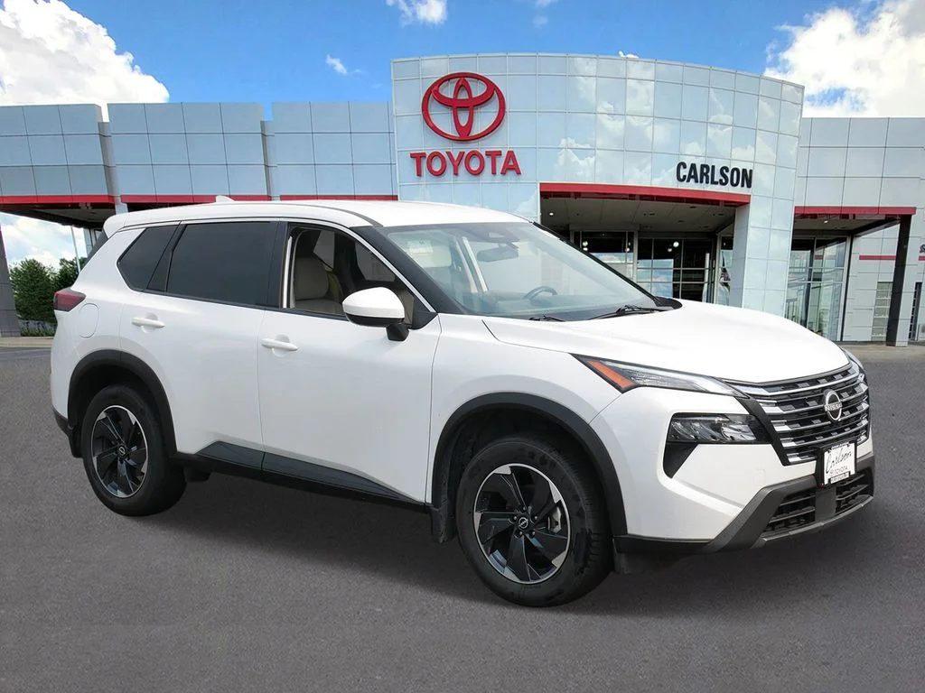 Used 2025 Nissan Rogue SV with VIN JN8BT3BB6SW157472 for sale in Minneapolis, Minnesota