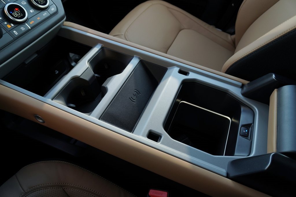 2026 LAND ROVER DEFENDER - Image 31