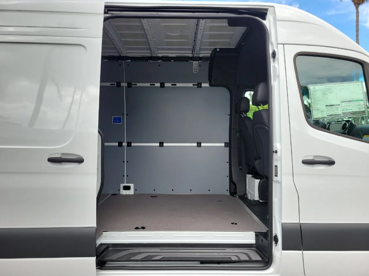 New 2026 Arctic+White Mercedes-Benz Cargo 170 WB image 13