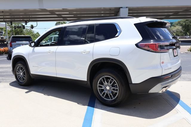 New 2026 Summit White GMC Elevation image 5