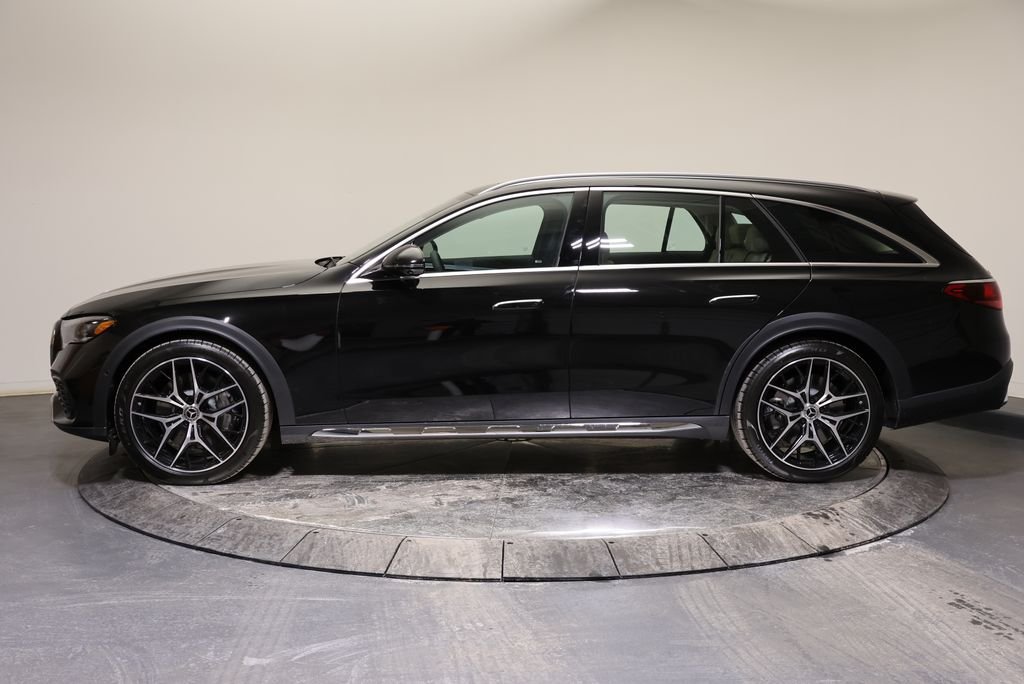New 2026 Obsidian Black Metallic Mercedes-Benz E 450 image 4