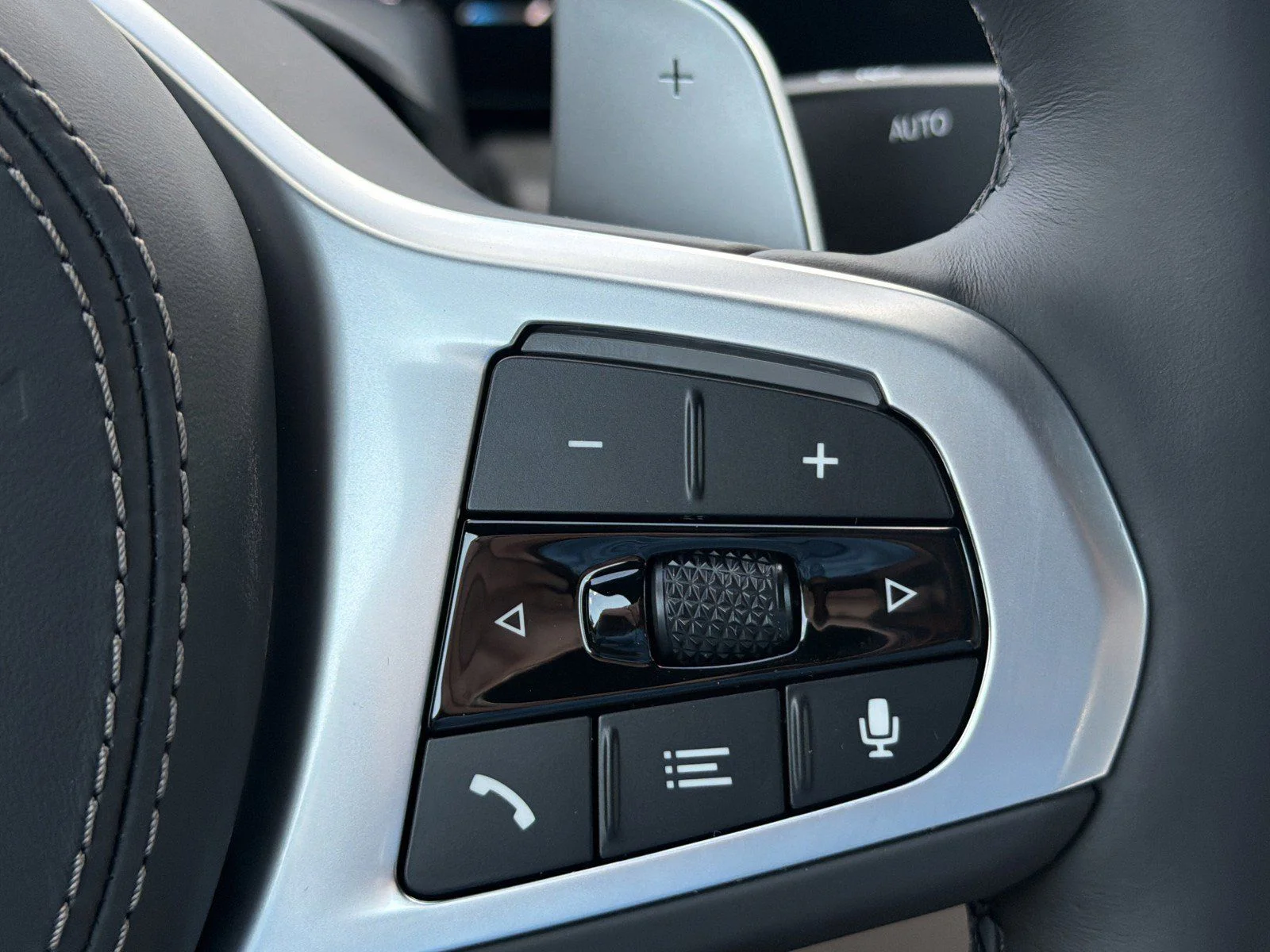 New 2027 Dravit Grey Metallic BMW xDrive40i image 35