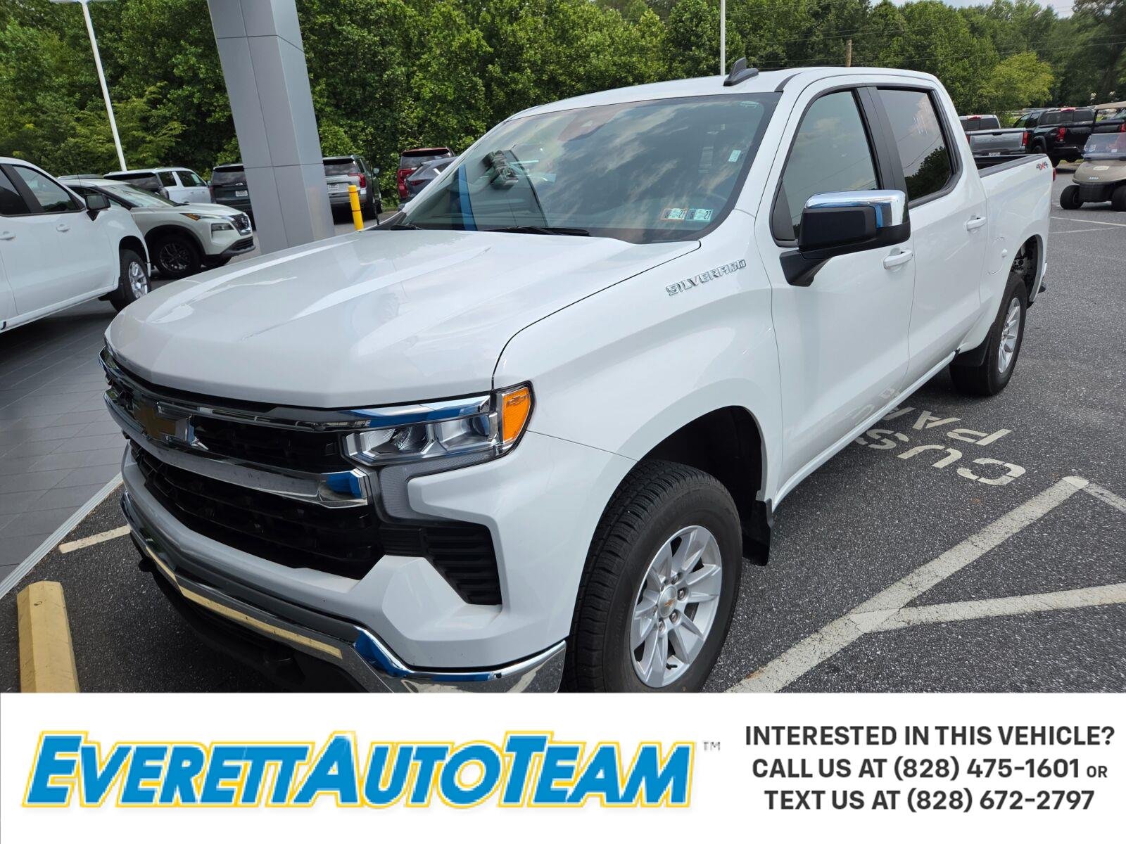 Used 2025 Summit White Chevrolet LT image 1