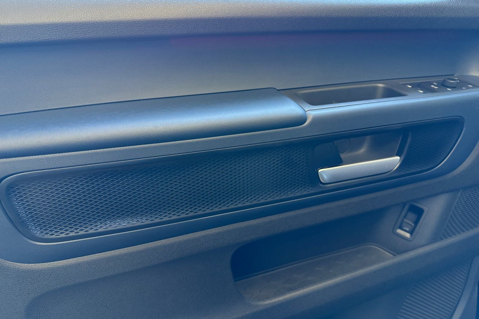 2025 Volkswagen ID. Buzz PRO S - Photo 11