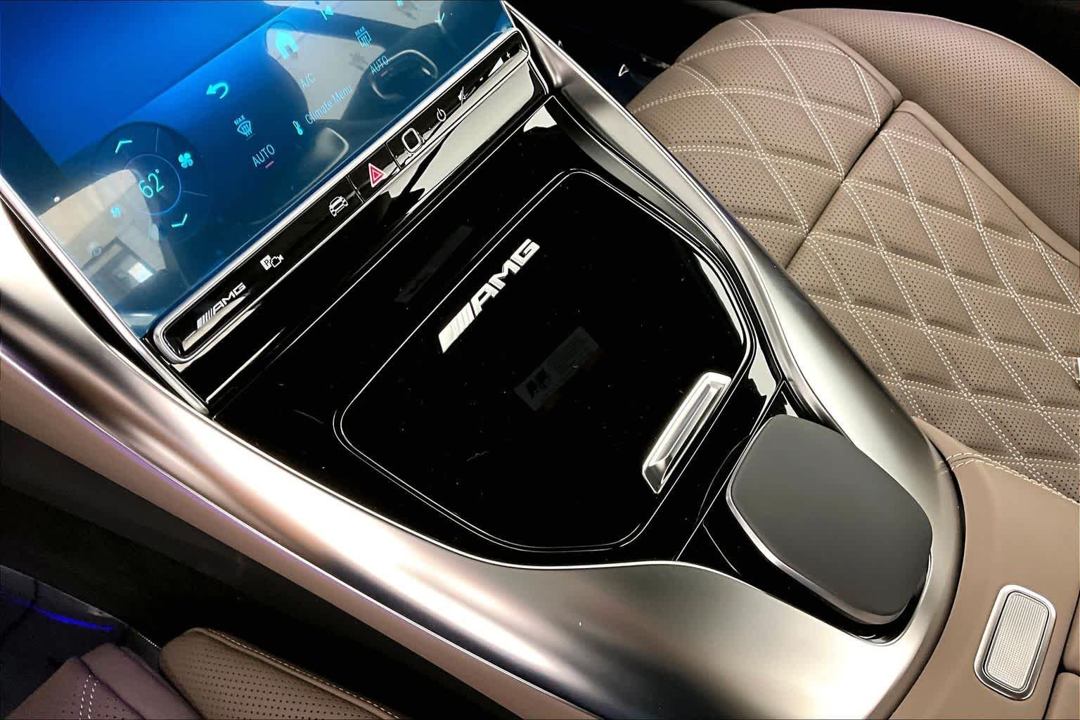 New 2026 MANUFAKTUR Moonlight White Metallic Mercedes-Benz AMG® GT 55 Coupe image 16