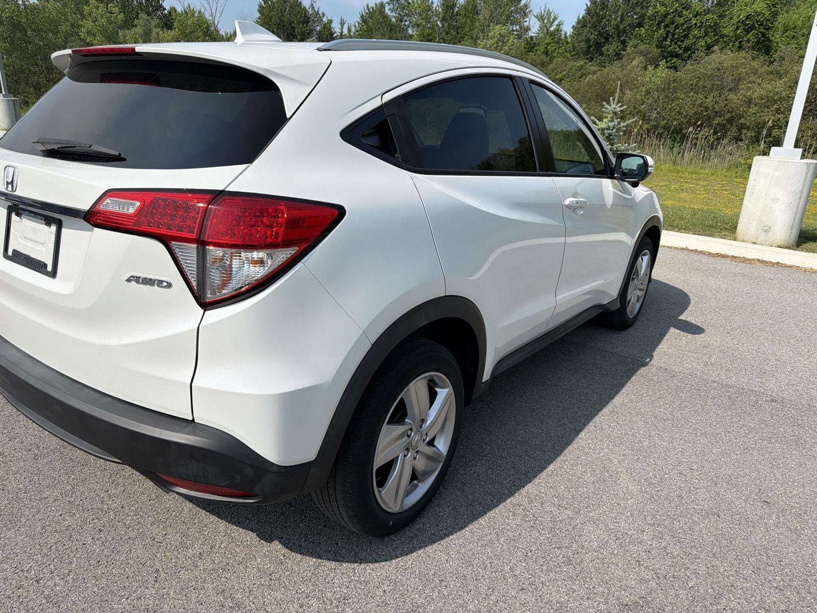 Used 2020 Platinum White Pearl Honda EX image 6