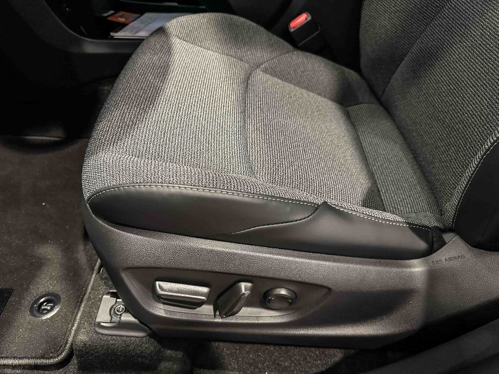2026 Toyota bZ XLE - Photo 10