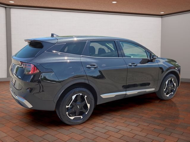 Used 2026 Fusion Black Kia S image 4