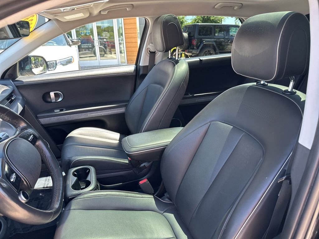 Used 2023 Black Hyundai Limited image 26