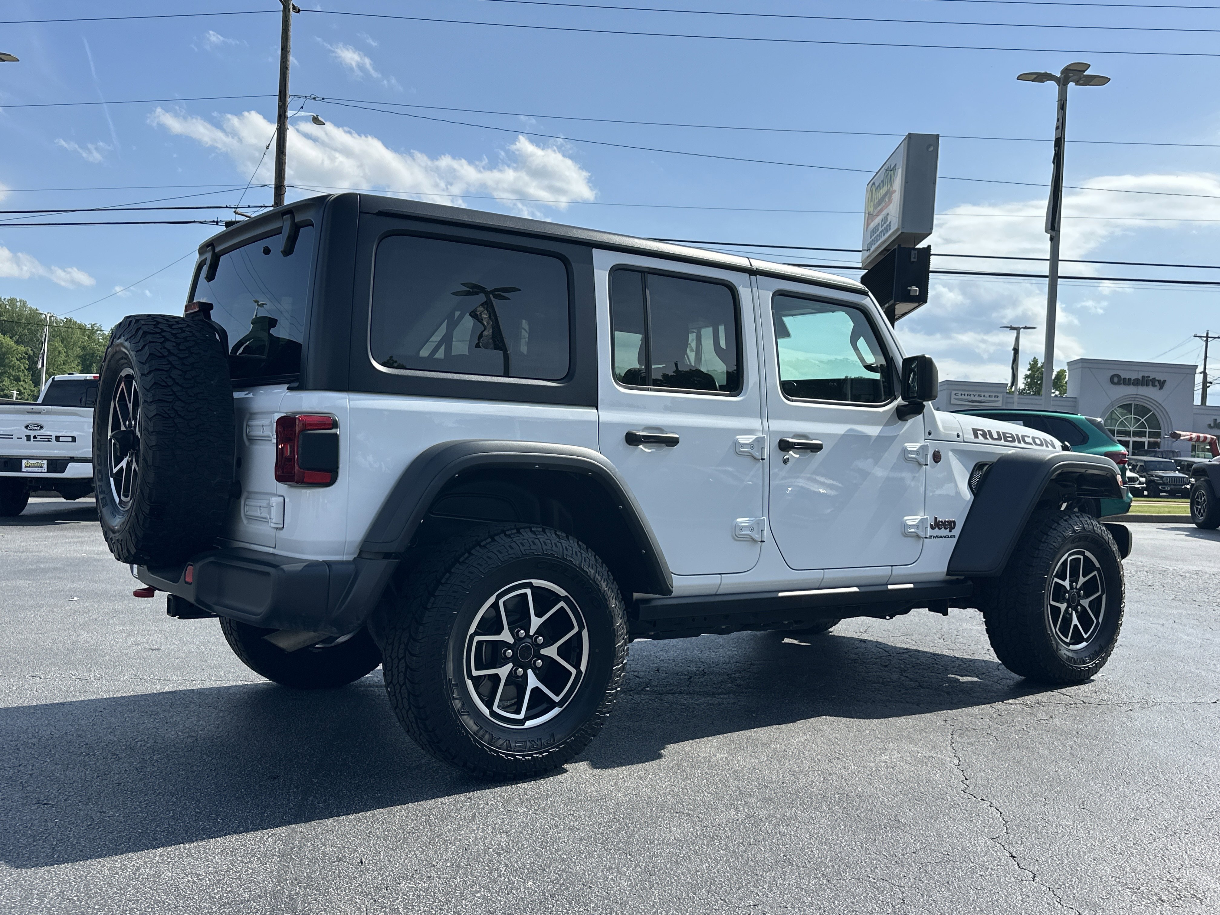 Used 2024 Bright White Clearcoat Jeep Rubicon image 8
