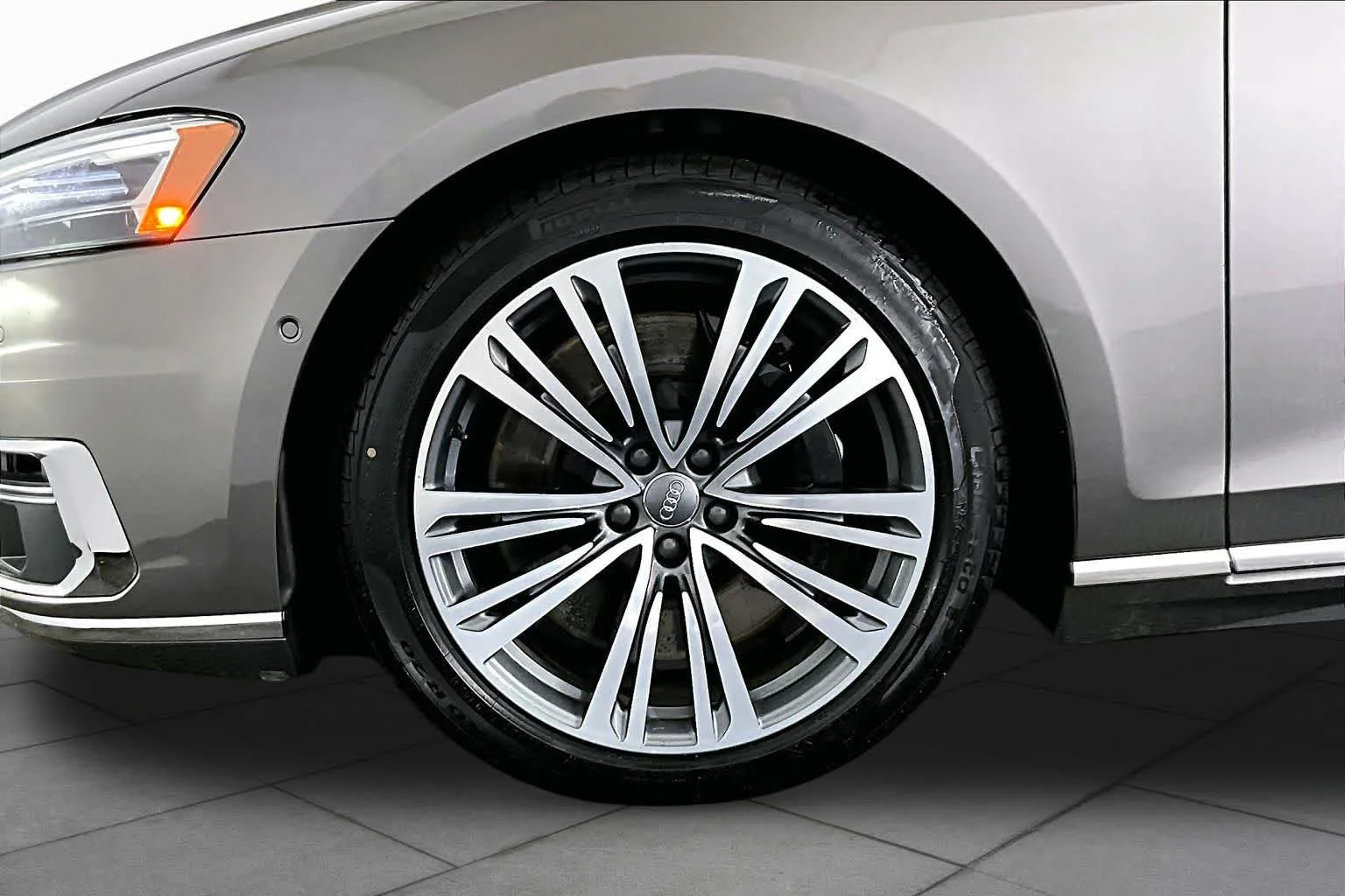 Used 2020 Glacier White Metallic Audi  image 11