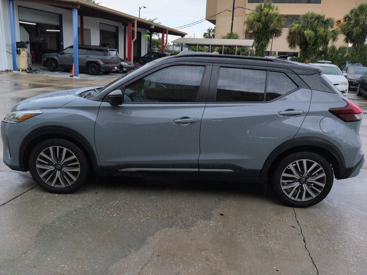 Used 2022 Boulder Gray Pearl Nissan SR image 7