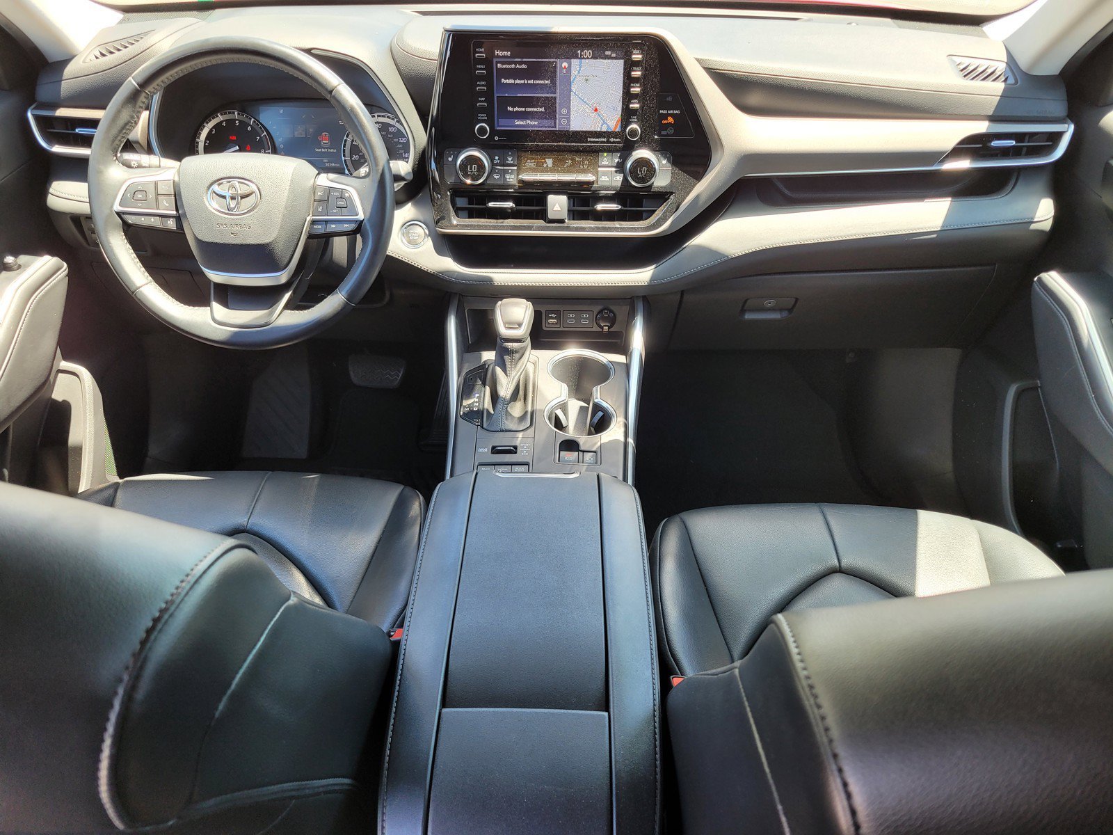 Used 2022  Toyota XLE image 15